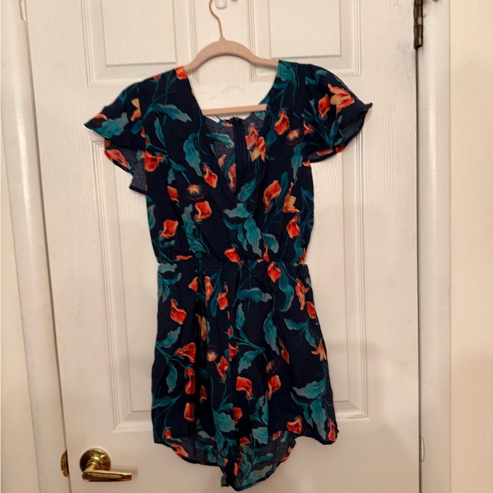 Floral Romper Tropical Print w/Ruffle Sleeves